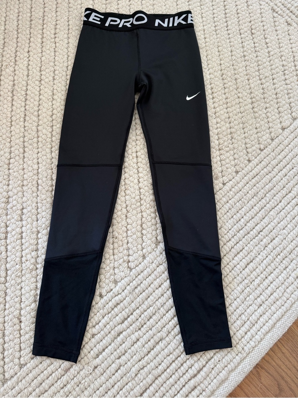 Nike Pro Girls Black Athletic Leggings
Youth Large (YL) - Picture 3 of 7